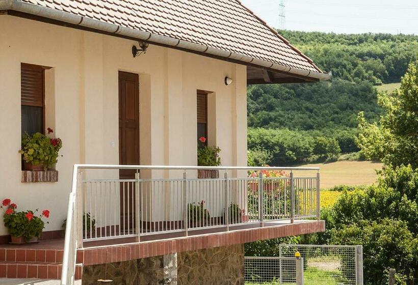 Апартаменты 1 Спальня с Видом, Wekler Családi Pincészet és Panzió