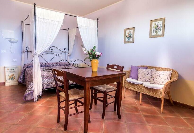 スタンダードスタジオ, Agriturismo Borgo Campetroso