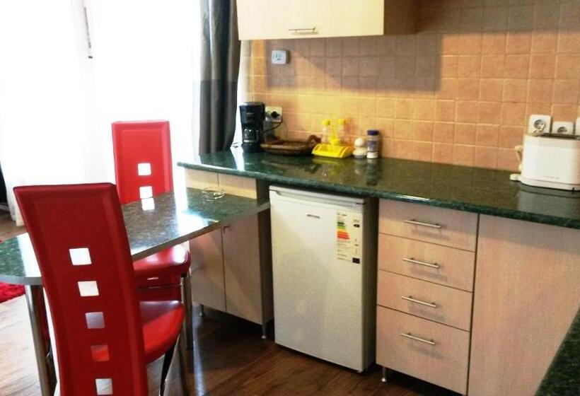 Студия Стандарт, Lucas 10 Apartments