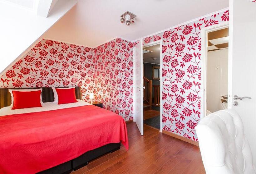 اتاق لوکس, Alex Rooms