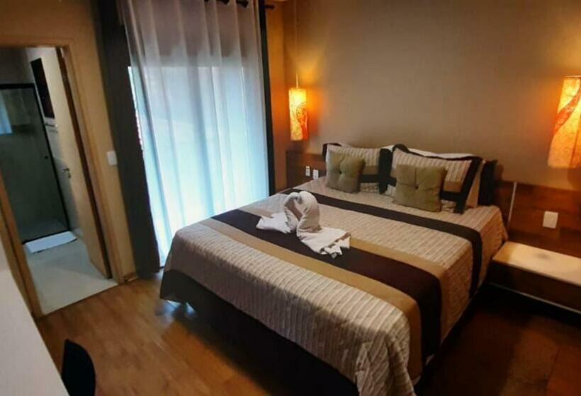 キングサイズベッドのデラックススイート, Amoreiras Hotel Pousada