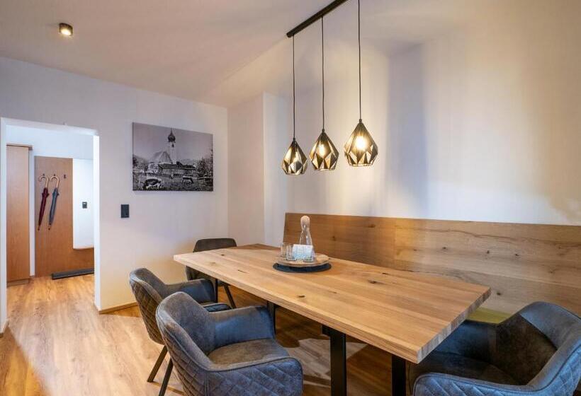 Апартаменты 3 Спальни, Brixentalerhof