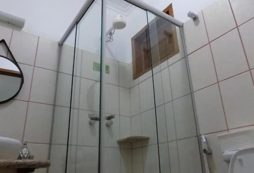 سوئیت با وان آب گرم, Pousada Fênix