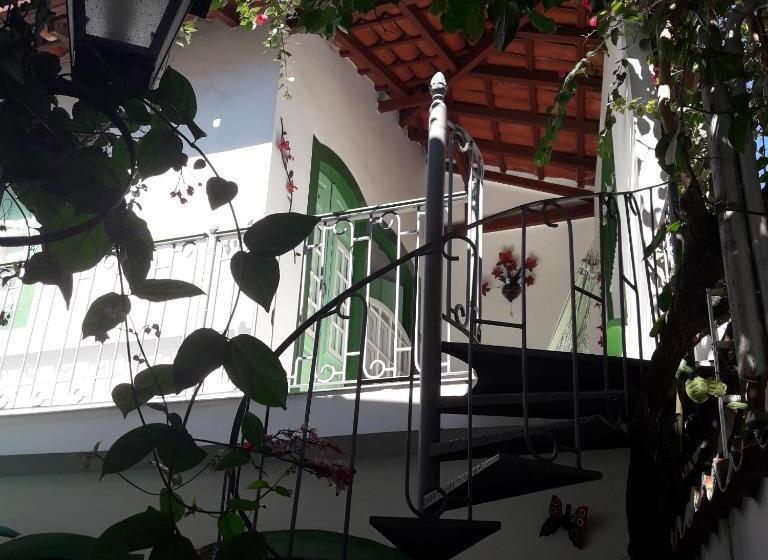 سوئیت کلاسیک, Pousada Sonho Meu