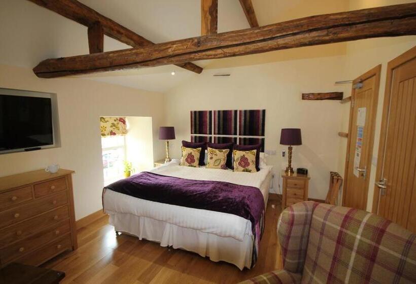 סוויטה, The Wilson Arms