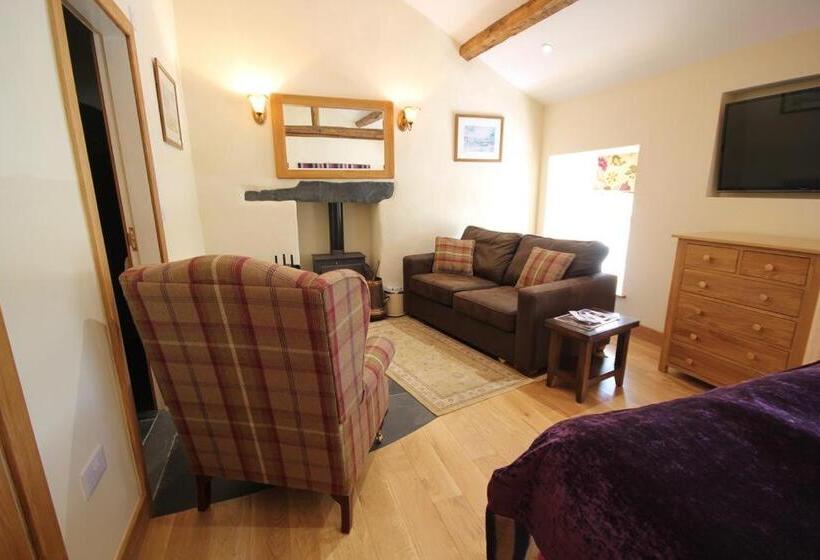 סוויטה, The Wilson Arms