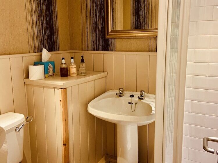 חדר סטנדרט יחיד, The Wilson Arms