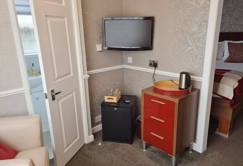 Полулюкс, Brookside Guest House & Mini Spa