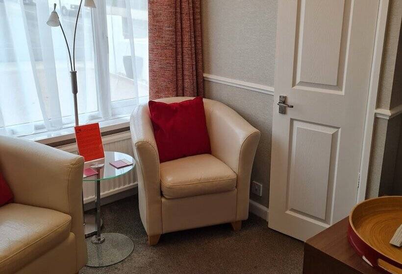 סוויטת ג'וניור, Brookside Guest House & Mini Spa