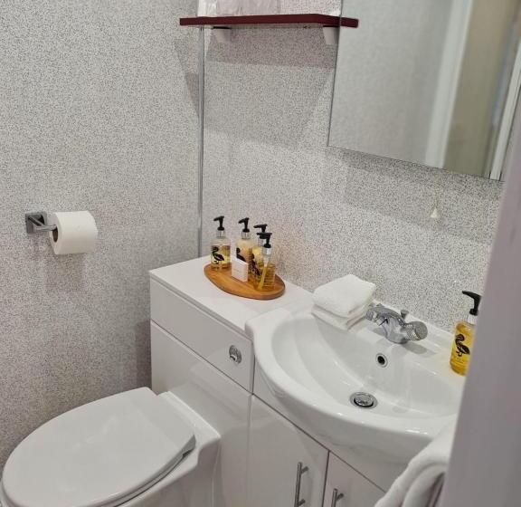 סוויטת פרמיום, Brookside Guest House & Mini Spa