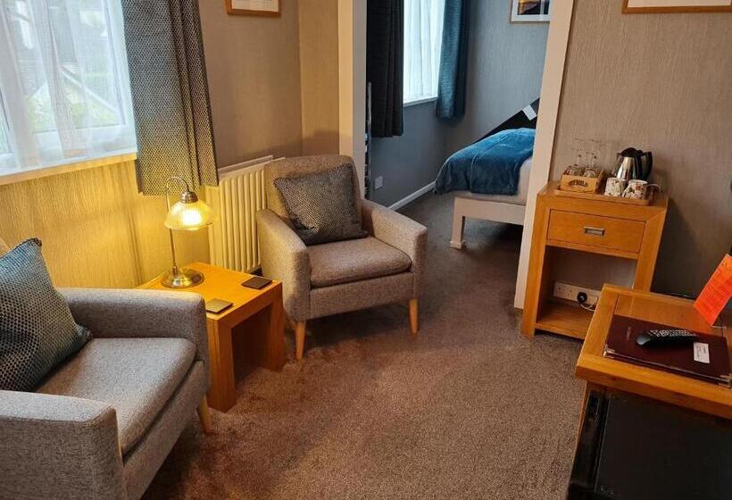 Люкс Премиум, Brookside Guest House & Mini Spa