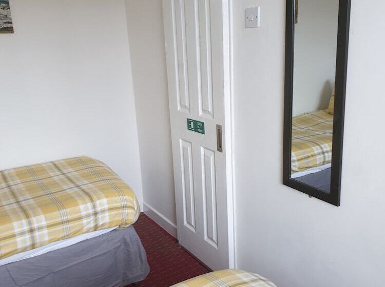 Standardrum, Fairways Guest House