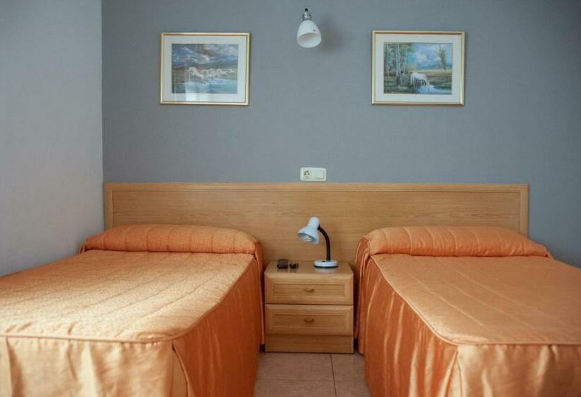 Номер Стандарт, Hostal Montserrat