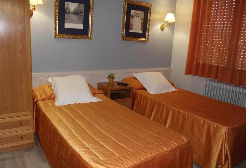 חדר סטנדרט, Hostal Montserrat