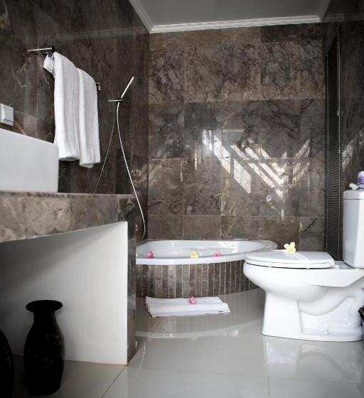 غرفة ديلوكس مطلّة علي البحر, Kelapa Lovina Beach Villa