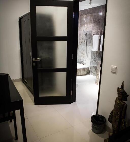 غرفة ديلوكس مطلّة علي الحديقة, Kelapa Lovina Beach Villa