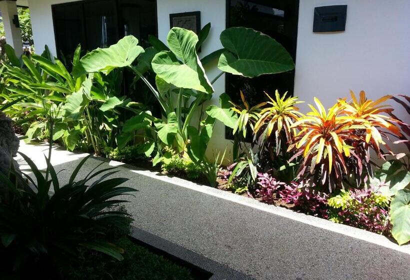 غرفة ديلوكس مطلّة علي الحديقة, Kelapa Lovina Beach Villa