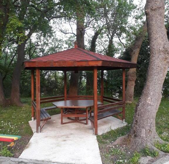 Номер Стандарт Вид на Сад, Style Place
