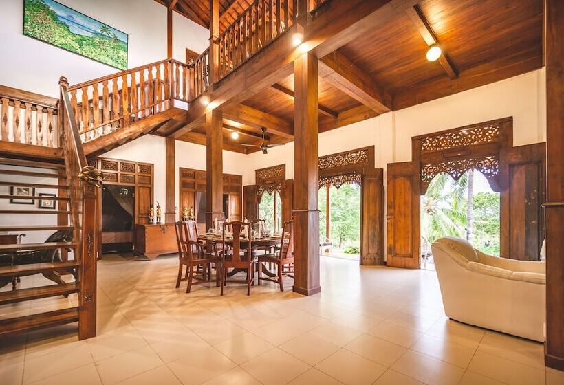 标准间, The Studio