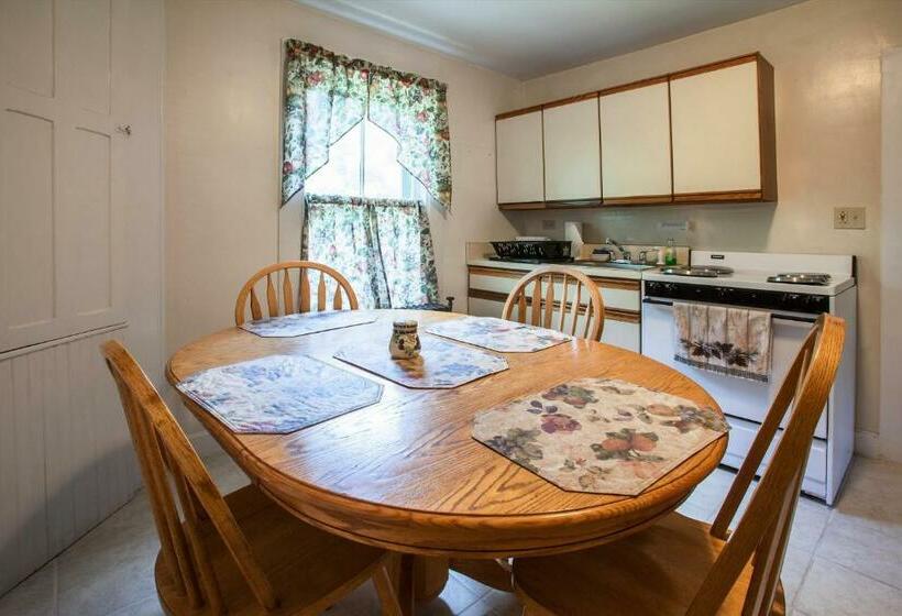 Люкс 2 Спальни, Village Suites