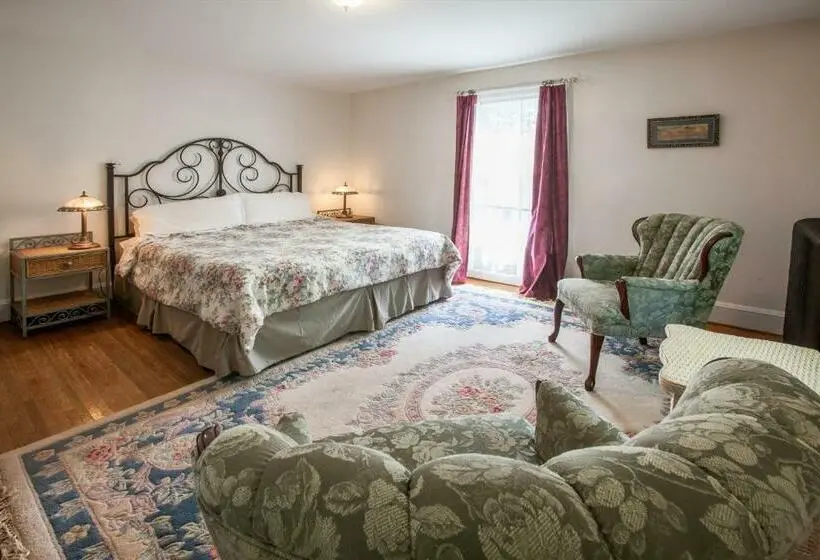 ２ベッドルームハウス, Village Suites