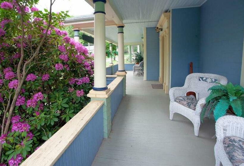 Дом 2 Спальни, Village Suites