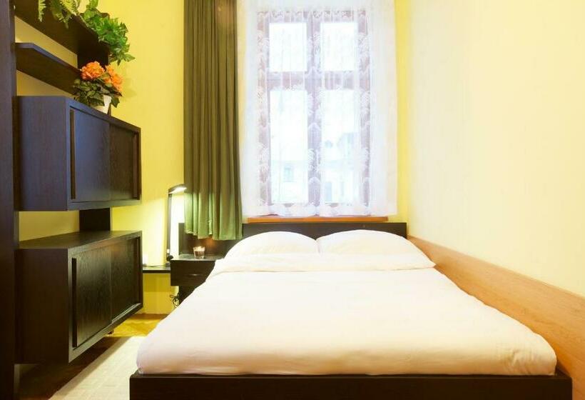 شقة غرفة واحدة, Wellness Penzion U Muzea