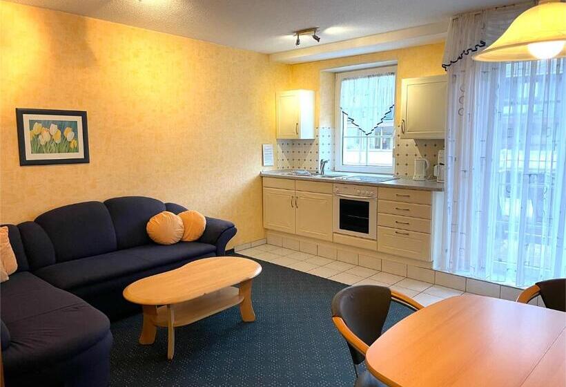 标准工作室带阳台, Zum Weingutsmuseum