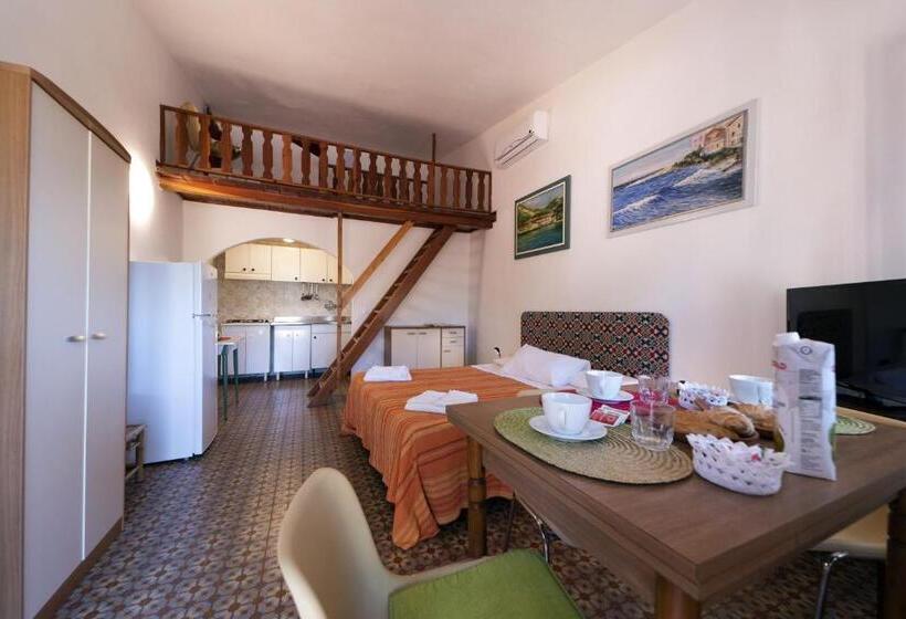 استودیوی سوپریور, Gavila's Residenza Turistico Alberghiera