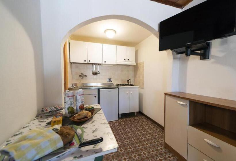 استودیو خانوادگی, Gavila's Residenza Turistico Alberghiera