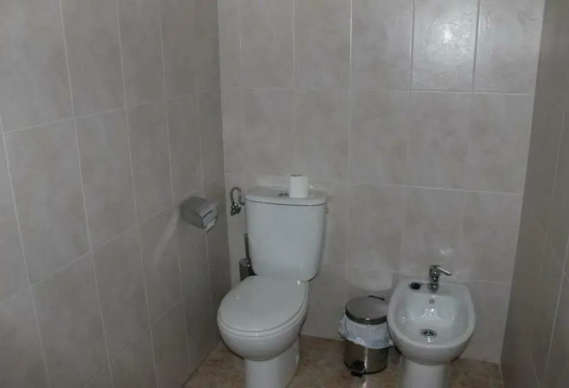 スタンダードトリプルルーム, Hostal Sandino