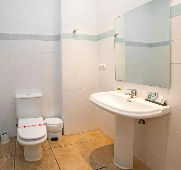 スタンダードトリプルルーム, Hostal Tres Molins