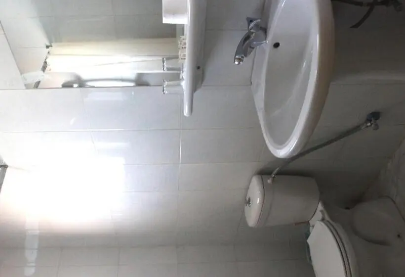 اتاق اکونومی, Pilgrim S Guest House