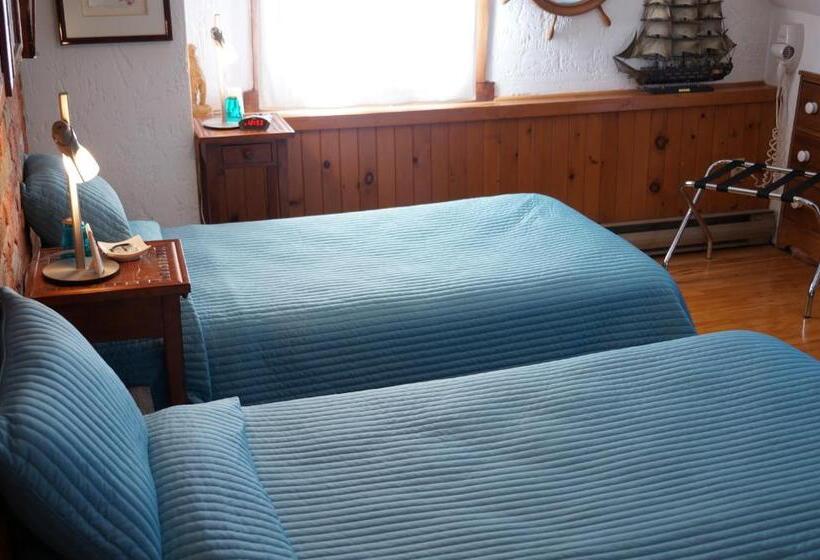 带共用浴室的标准房间, Refuge Du Poète