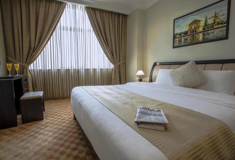 سوئیت رویال, Sara Plaza