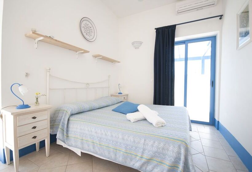 Студия Стандарт, Villa Flora Studios & Apartments