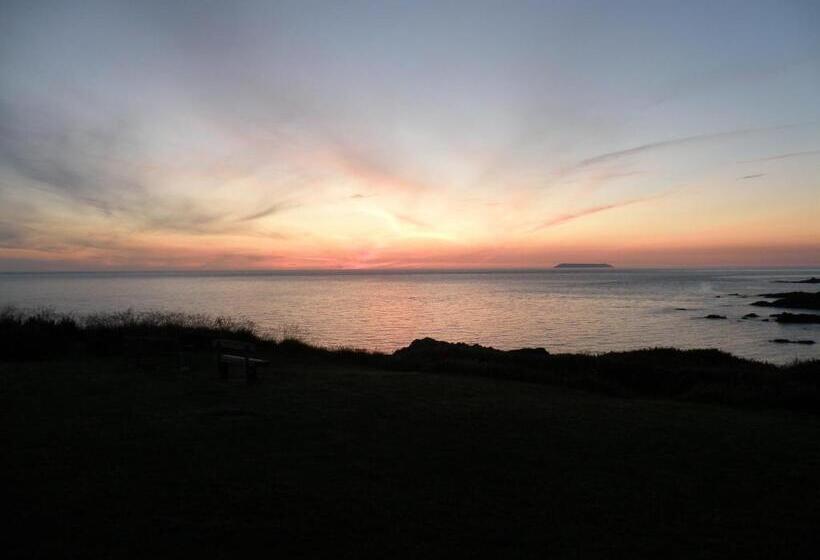 标准间, Hartland Quay