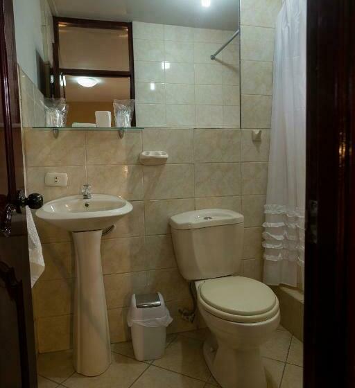 اتاق استاندارد سه نفره, Yucay Plaza Inn