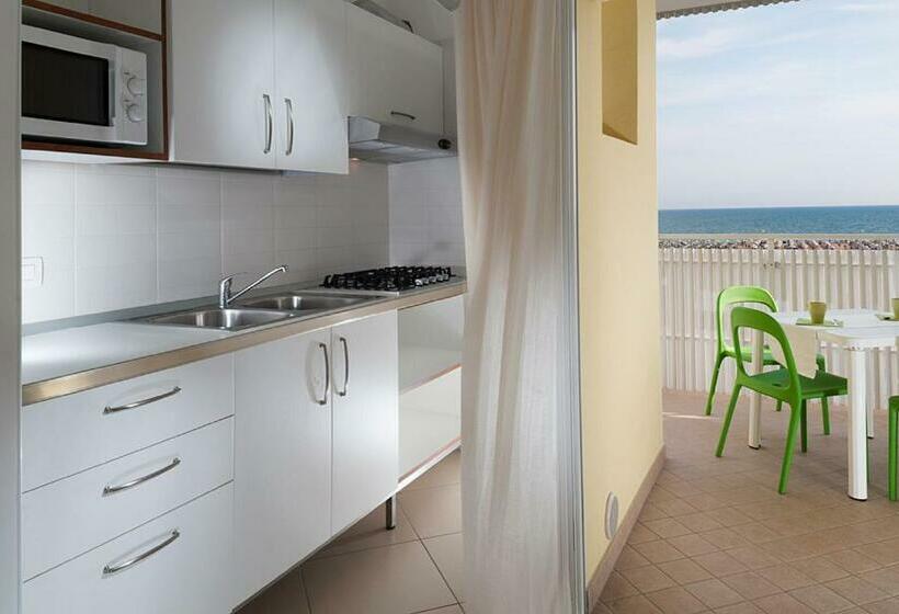 Апартаменты 2 Спальни Вид на Море, Appartamenti Aurora