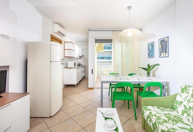 Апартаменты 3 Спальни, Appartamenti Aurora