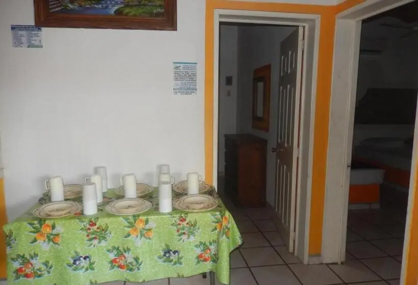 Standard-bungalow 2 Makuuhuonetta, Lizmar