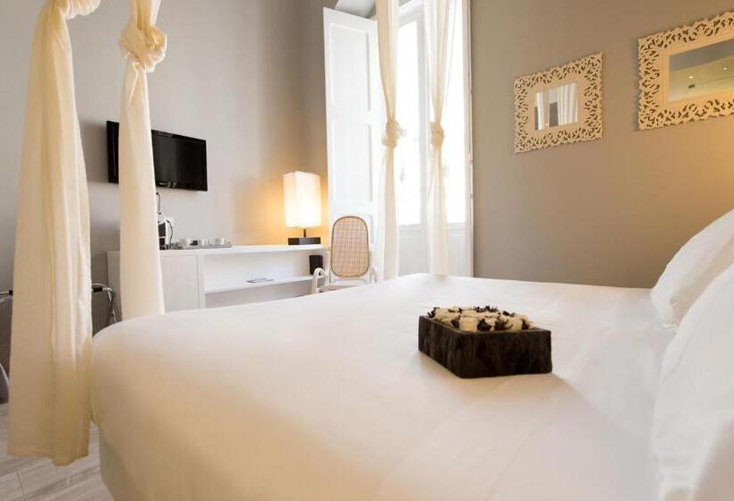 اتاق سوپریور با بالکن, Le Stanze Di Corteinfiore