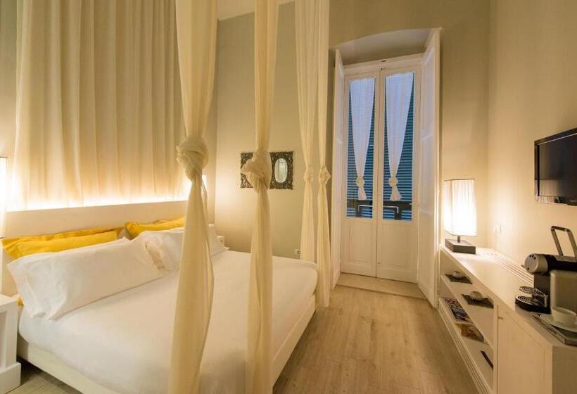 اتاق سوپریور با بالکن, Le Stanze Di Corteinfiore