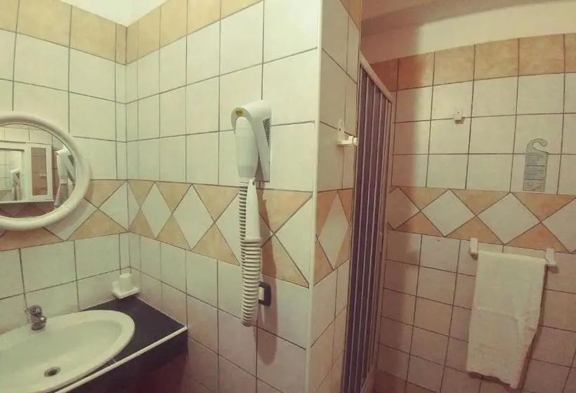 استودیوی استاندارد, Residence Parco Del Sole