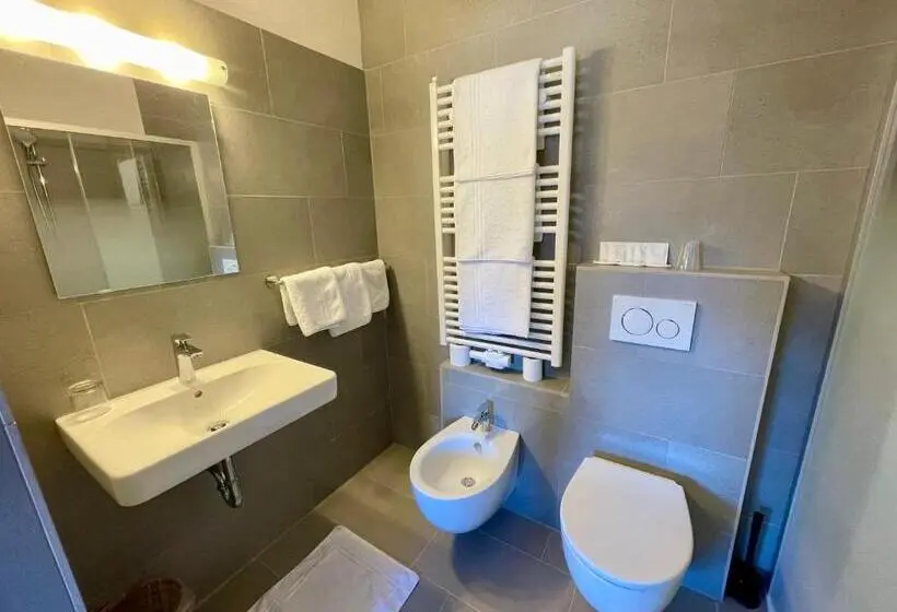 Classic Kolmen Hengen Huone, Transit Rooms Your Stopover