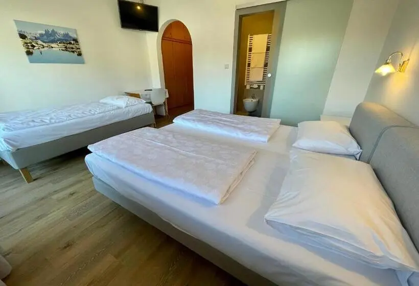 Classic Kolmen Hengen Huone, Transit Rooms Your Stopover