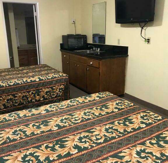 4인용 스탠다드 룸, Hacienda Motel