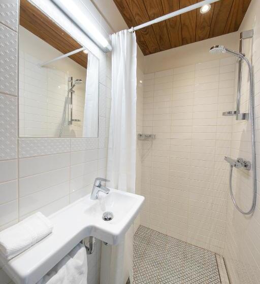 اتاق لوکس, Aasa Külalistemaja