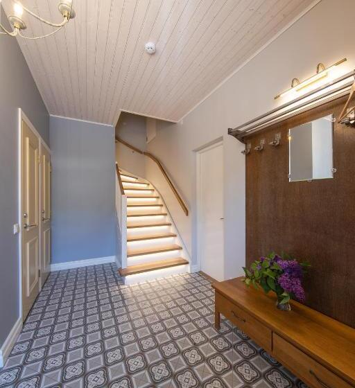 اتاق لوکس, Aasa Külalistemaja