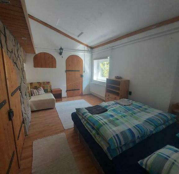 低层单卧公寓, Attila S Guest House